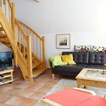 Warnemuende Am Alten Strom 23286