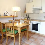 Warnemuende Am Alten Strom 23286