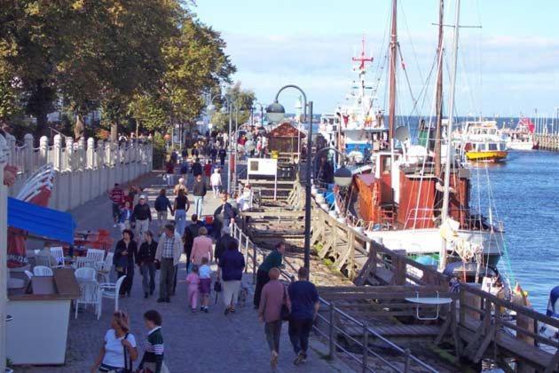 Warnemuende Am Alten Strom 23286 Apartment *